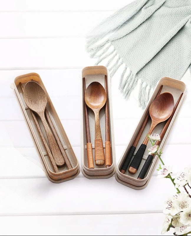 Japanisches Holzbesteck mit Etui