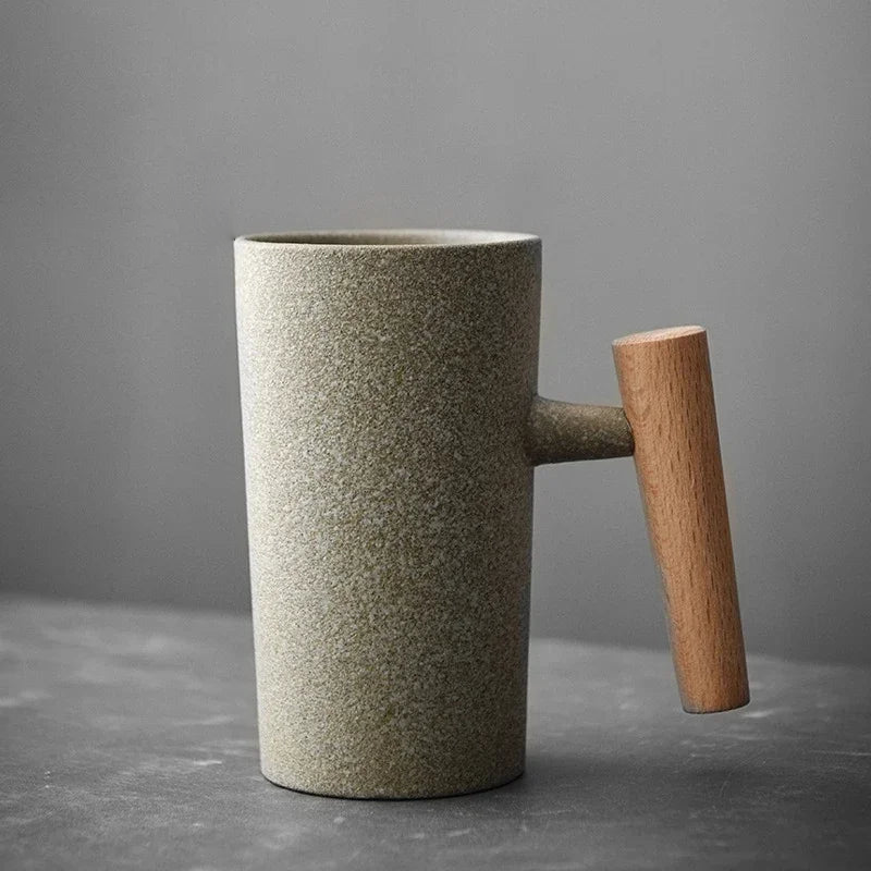 Japanischer Steinzeugbecher