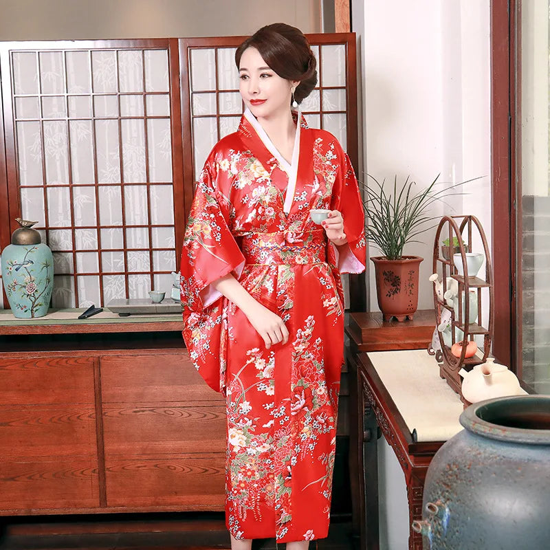 Kimono Traditionnel Femme Rouge Eclatant