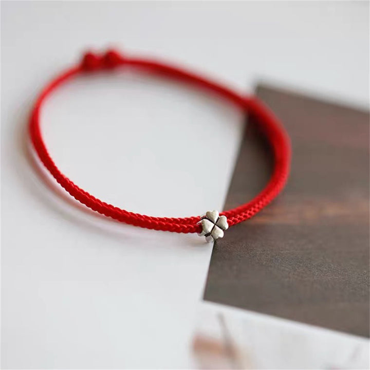 Bracelet Japonais Trèfle à cordon rouge