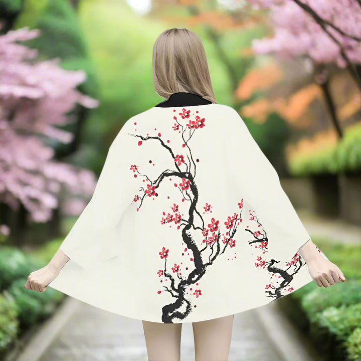 Leichte weiße Kimonojacke für Damen