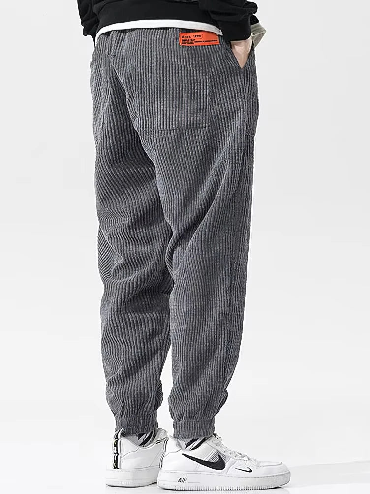 Japanische Baggy-Samthose