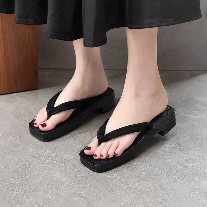Sandales Geta à Bouts Carrés