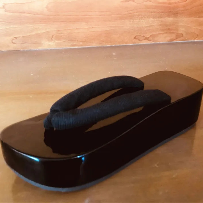 Sandales Geta Noires Brillantes Baux