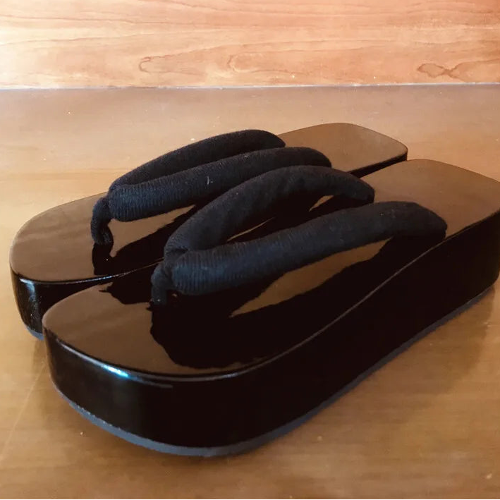 Sandales Geta Noires Brillantes Confort