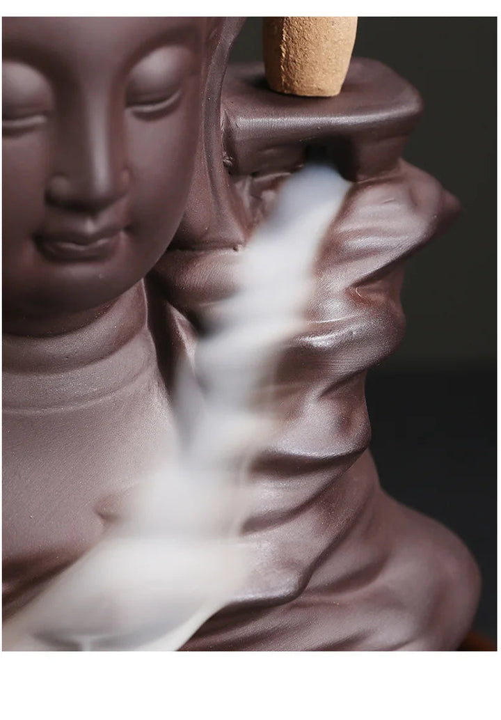 Cascade de bouddha à encens