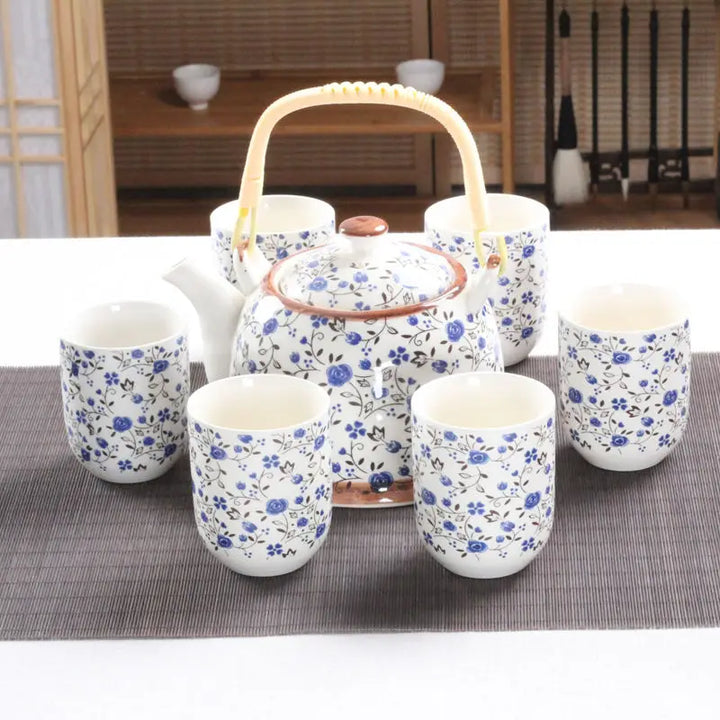 Japanese teapot and cup set