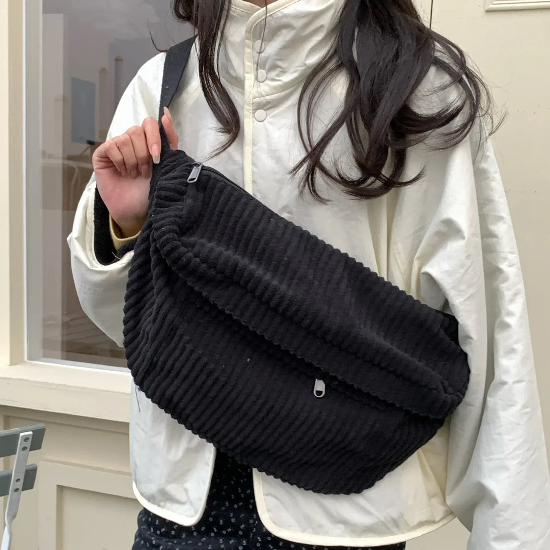 Grand Sac Banane Japonais en Velours Côtelé Noir