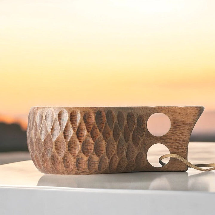 Tasse japonaise en bois stylée