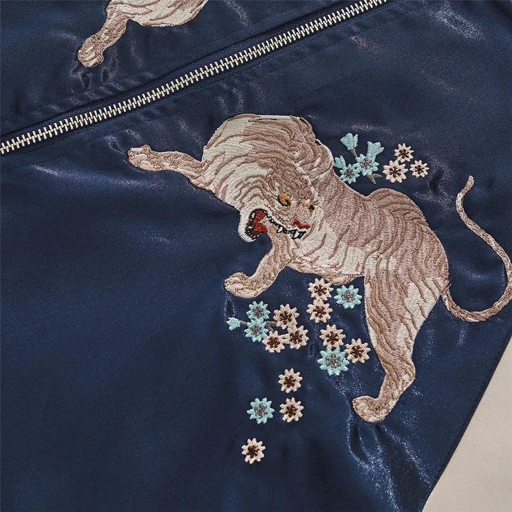 Sukajan Tigre et Fleurs de Cerisier Unique