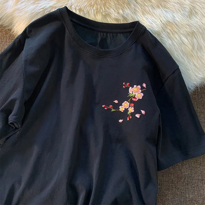 T-Shirt Japonais Femme Brodé Sakura Léger