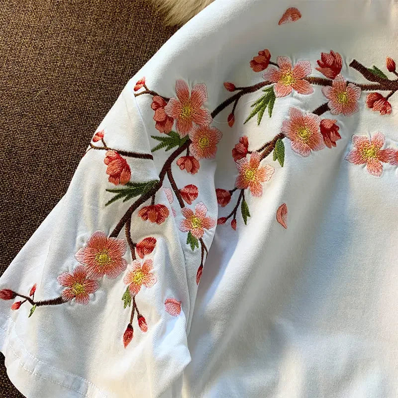 T-Shirt Japonais Femme Brodé Sakura rétro