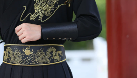 Samurai Robe manchettes 