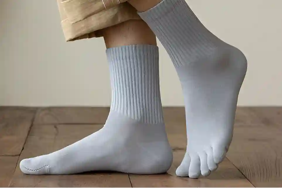 Tabi socks