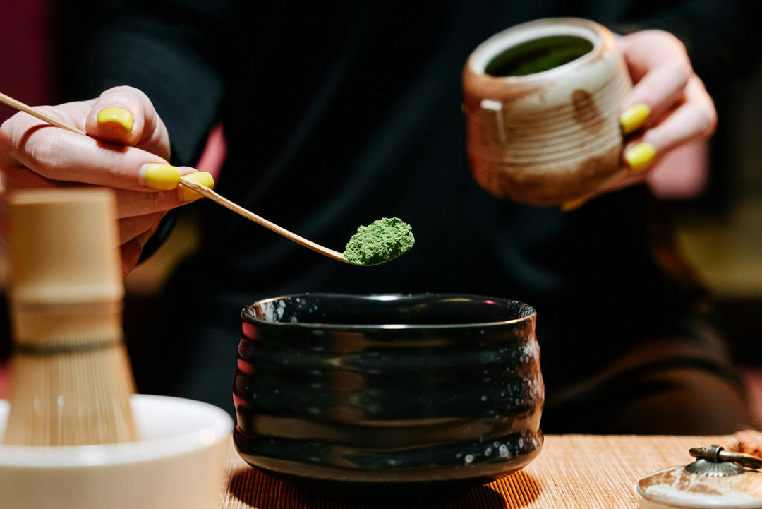 poudre de matcha avec des bienfaits antioxydants pour la santé