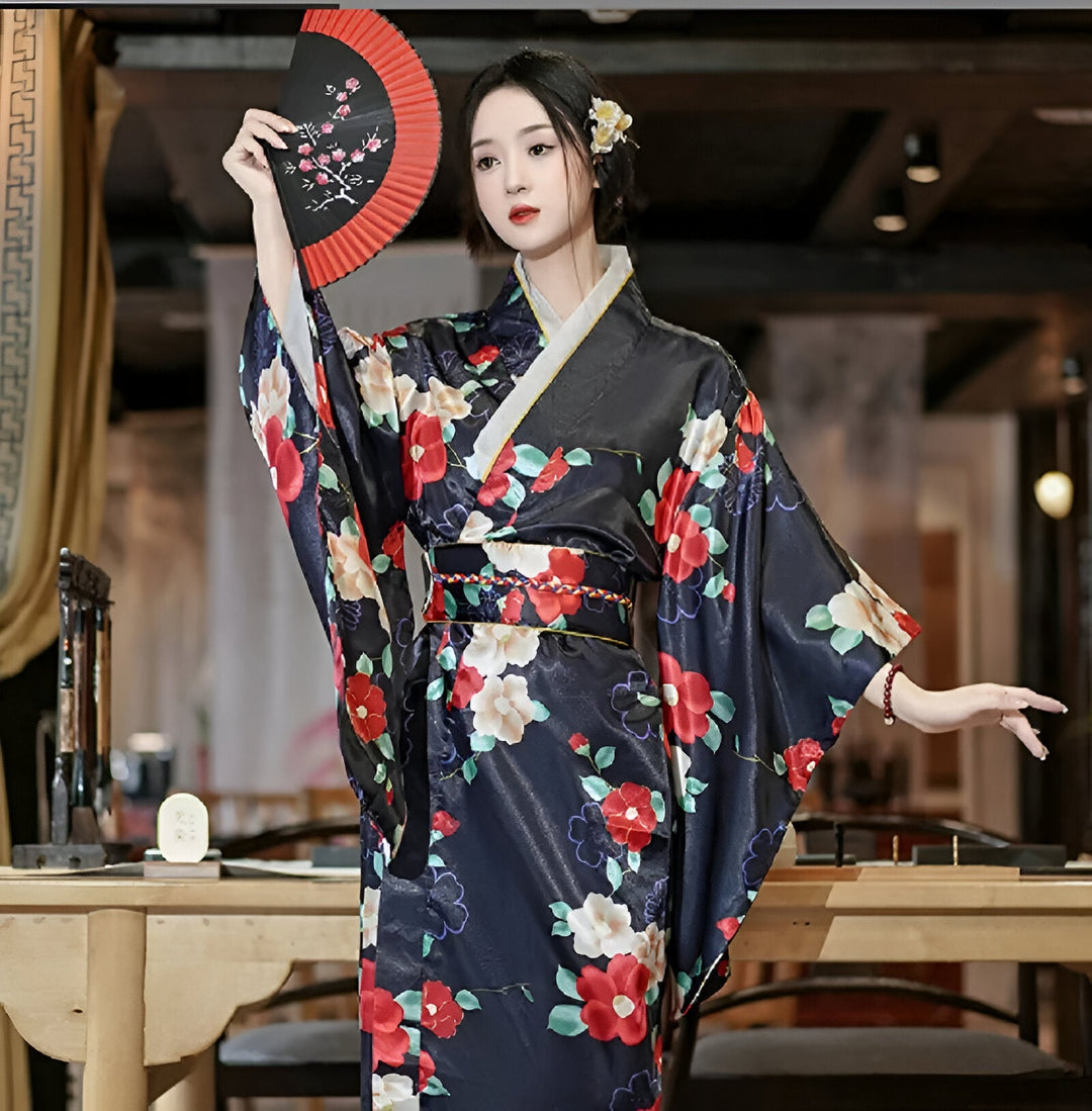 Traditioneller japanischer Kimono für Damen aus Seide