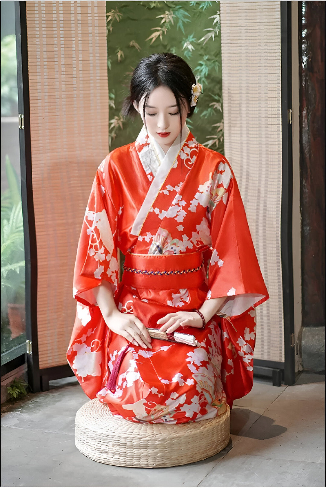 Traditioneller japanischer Kimono für Damen aus Seide