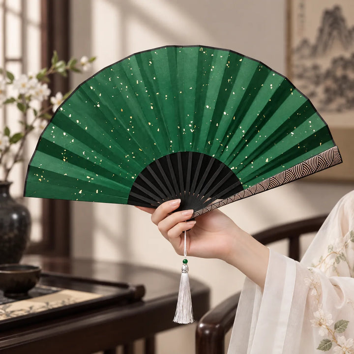 Éventail Japonais à Feuilles d’Or