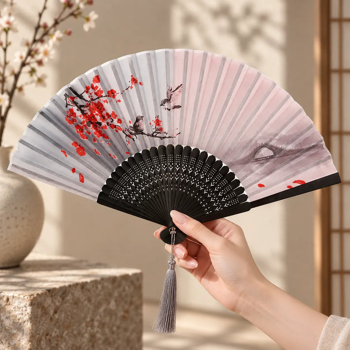 Éventail Japonais Fleurs de Cerisiers Rouge Pratique