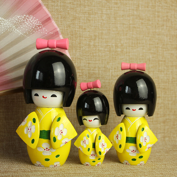 Petites Poupées Japonaises Jaune